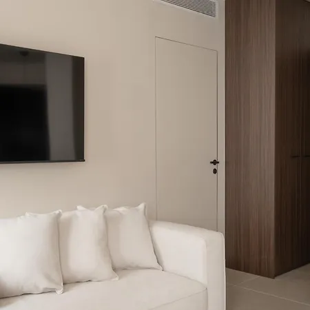 Limehome Juan Antonio Zunzunegui 3*