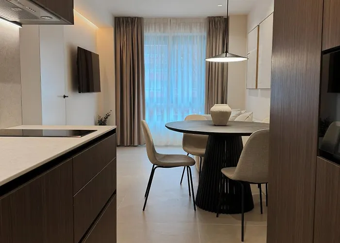 Limehome Juan Antonio Zunzunegui 3* Бильбао