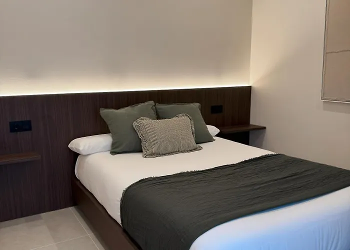 Limehome Juan Antonio Zunzunegui 3*