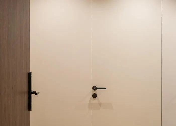 Limehome Juan Antonio Zunzunegui 3*