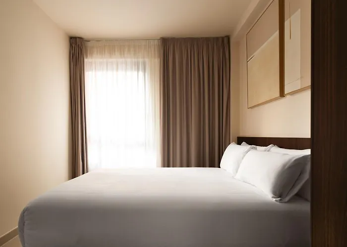 Limehome Juan Antonio Zunzunegui 4* Bilbau