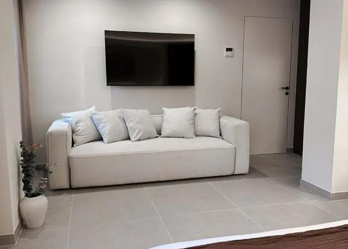 Limehome Juan Antonio Zunzunegui 3* بلباو